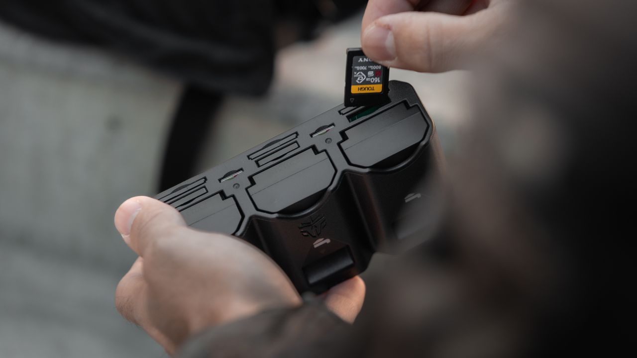 Jupio Pr1me Gear 3in1 Tri-Charger gyorstöltő Nikon EN-EL15 akkumulátorokhoz