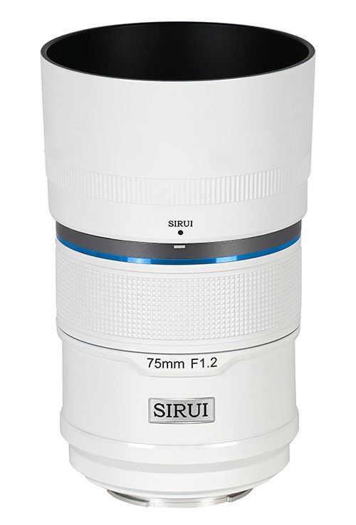 SIRUI Sniper 75mm-es F1.2 APSC AF objektív Sony E bajonettel 