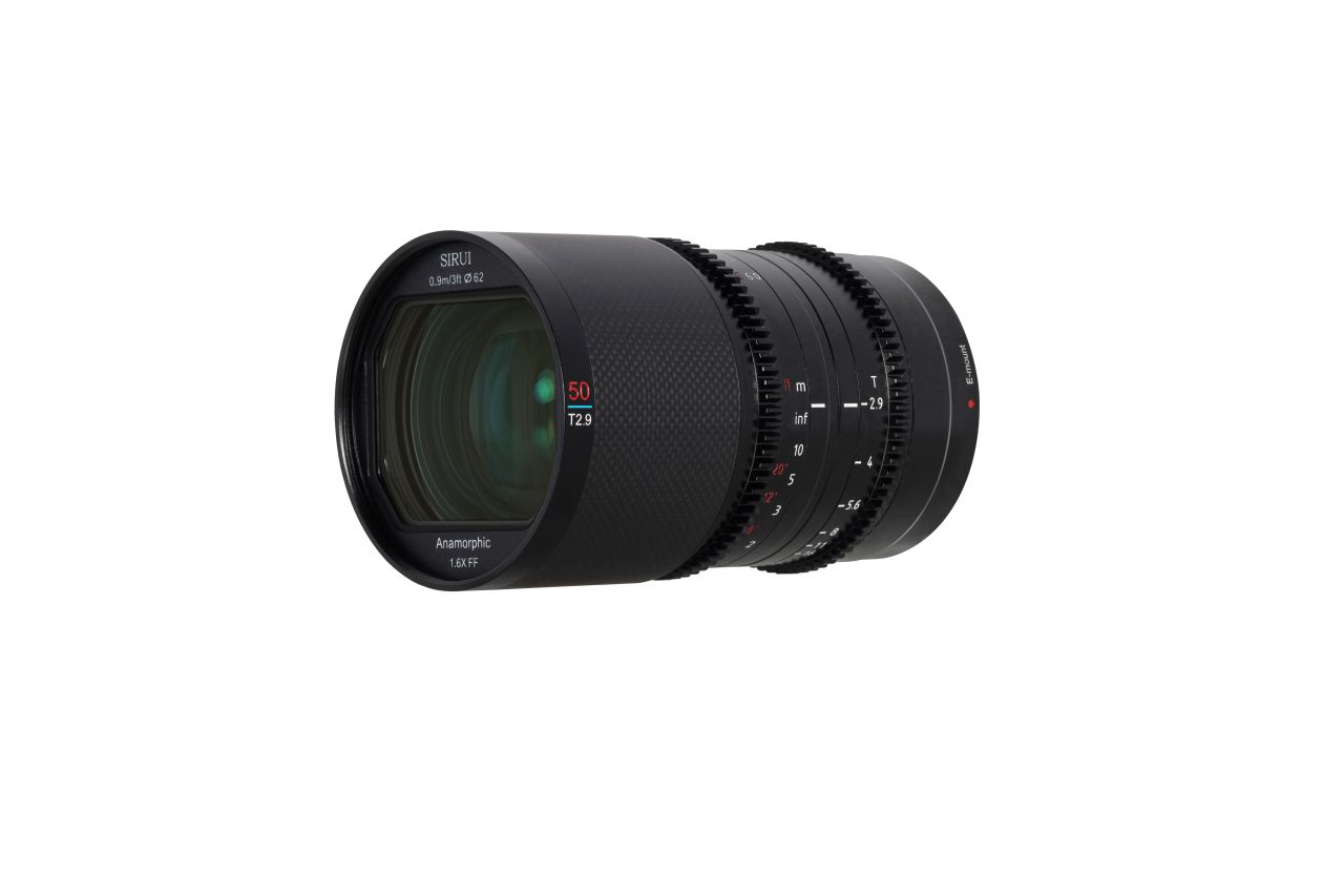 SIRUI Saturn 50mm T2.9 1.6x full frame, carbon vázú anamorf objektív (Leica L, semleges becsillanás) SIRUI Saturn 50mm T2.9 1.6x full frame, carbon vázú anamorf objektív (Leica L, semleges becsillanás)