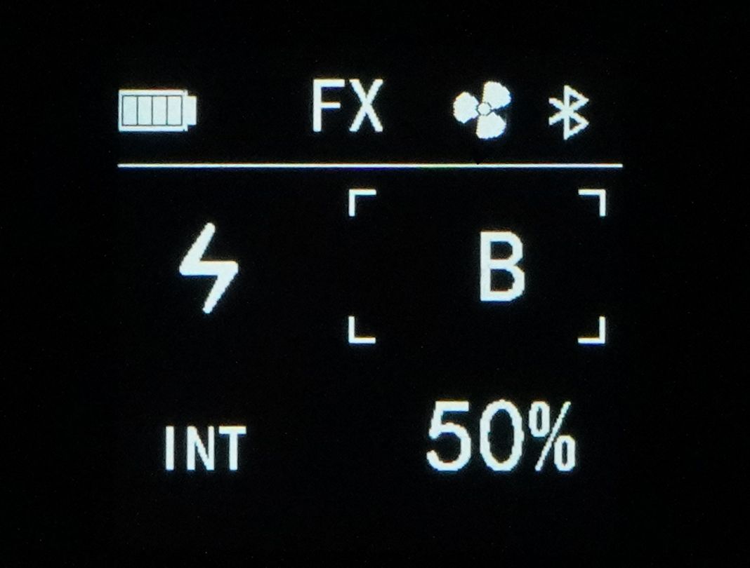 SIRUI A200B LED lámpa önfelfújós beépített softboxszal + 3m tápkábel hosszabbítóval