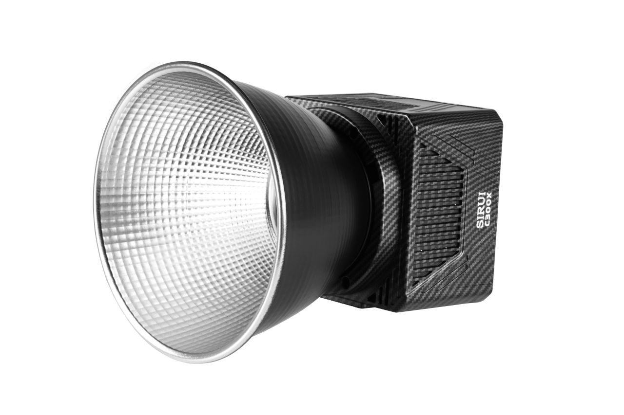 SIRUI C300X Mini Bi-Color LED folyamatos fényű lámpa – 300W Reflektorral, fogantyúval, hordtáskával és applikációs vezérléssel SIRUI C300X Mini Bi-Color LED folyamatos fényű lámpa – 300W Reflektorral, fogantyúval, hordtáskával és applikációs vezérléssel
