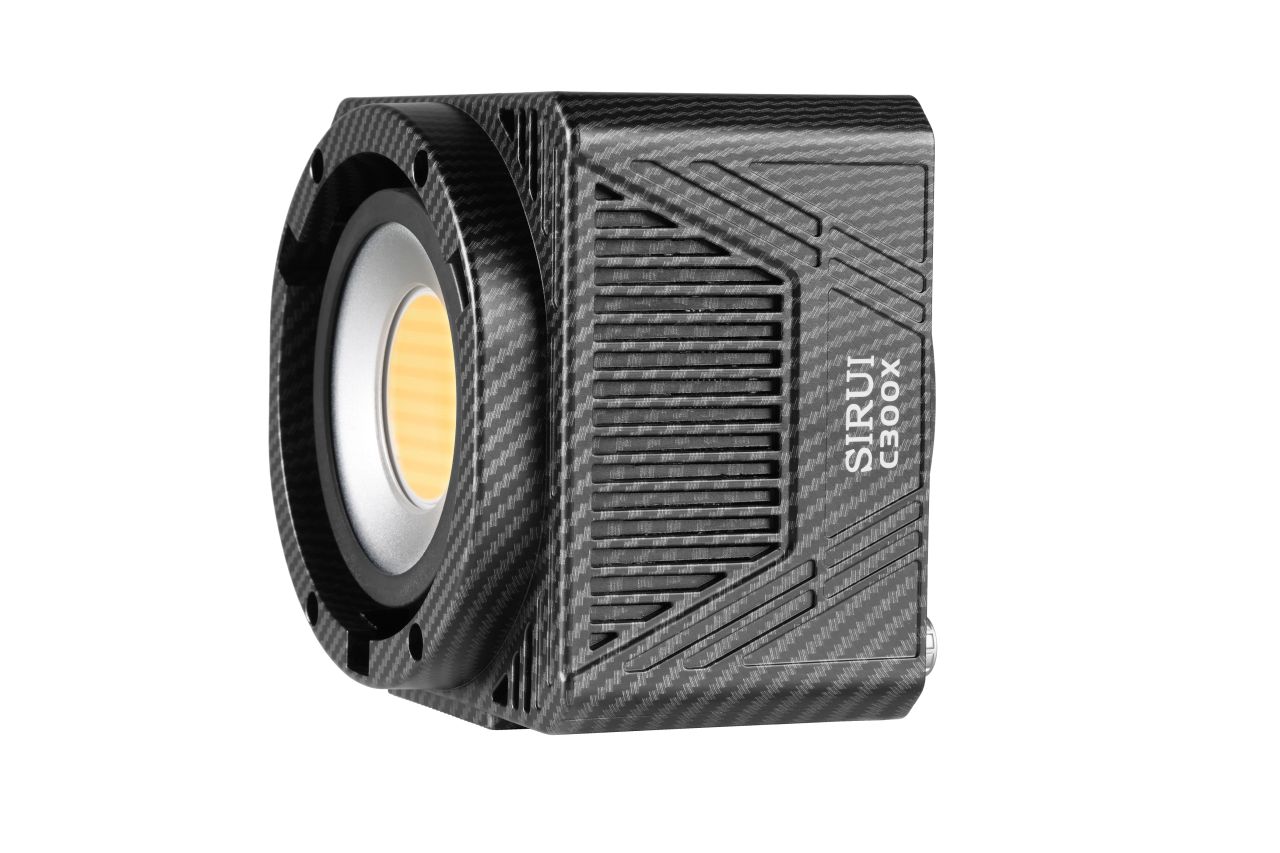 SIRUI C300X Mini Bi-Color LED folyamatos fényű lámpa – 300W Reflektorral, fogantyúval, hordtáskával és applikációs vezérléssel SIRUI C300X Mini Bi-Color LED folyamatos fényű lámpa – 300W Reflektorral, fogantyúval, hordtáskával és applikációs vezérléssel