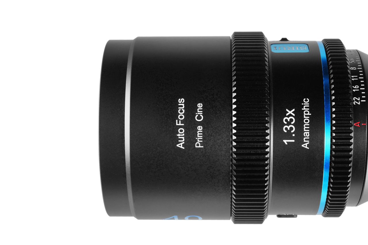 SIRUI 40mm T1.8 1.33X S35 AF Anamorf objektív (L, semleges becsillanás) SIRUI 40mm T1.8 1.33X S35 AF Anamorf objektív (L, semleges becsillanás)