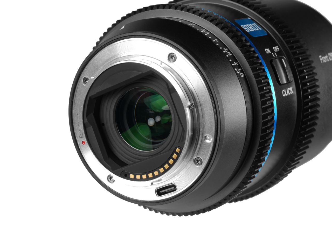 SIRUI 40mm T1.8 1.33X S35 AF Anamorf objektív (L, semleges becsillanás) SIRUI 40mm T1.8 1.33X S35 AF Anamorf objektív (L, semleges becsillanás)