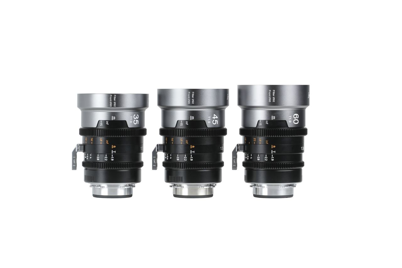 SIRUI IronStar T1.9 1.5X Anamorf Full Frame Cine Objektív szett 35mm & 45mm & 60mm (Semleges becsillanás) SIRUI IronStar T1.9 1.5X Anamorf Full Frame Cine Objektív szett 35mm & 45mm & 60mm (Semleges becsillanás)