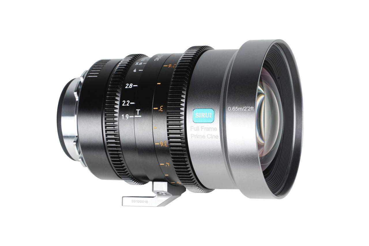 SIRUI IronStar T1.9 1.5X Anamorf Full Frame Cine Objektív 35mm (Kék Becsillanás) SIRUI IronStar T1.9 1.5X Anamorf Full Frame Cine Objektív 35mm (Kék Becsillanás)