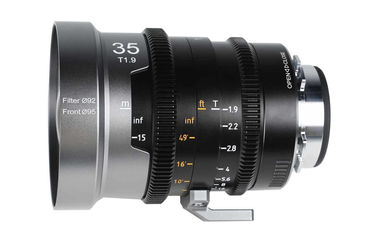 SIRUI IronStar T1.9 1.5× Anamorf Full Frame Cine Objektív 35mm (Semleges becsillanás) SIRUI IronStar T1.9 1.5× Anamorf Full Frame Cine Objektív 35mm (Semleges becsillanás)