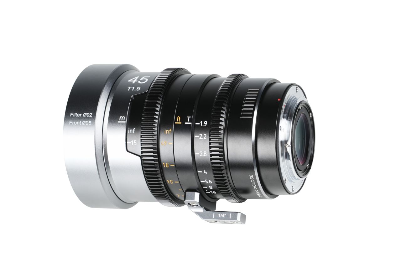 SIRUI IronStar T1.9 1.5X Anamorf Full Frame Cine Objektív 45mm (Semleges Becsillanás) SIRUI IronStar T1.9 1.5X Anamorf Full Frame Cine Objektív 45mm (Semleges Becsillanás)