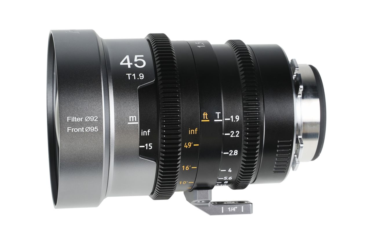 SIRUI IronStar T1.9 1.5X Anamorf Full Frame Cine Objektív 45mm (Semleges Becsillanás) SIRUI IronStar T1.9 1.5X Anamorf Full Frame Cine Objektív 45mm (Semleges Becsillanás)
