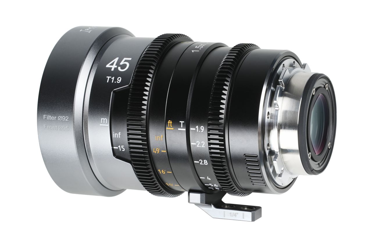 SIRUI IronStar T1.9 1.5X Anamorf Full Frame Cine Objektív 45mm (Semleges Becsillanás) SIRUI IronStar T1.9 1.5X Anamorf Full Frame Cine Objektív 45mm (Semleges Becsillanás)