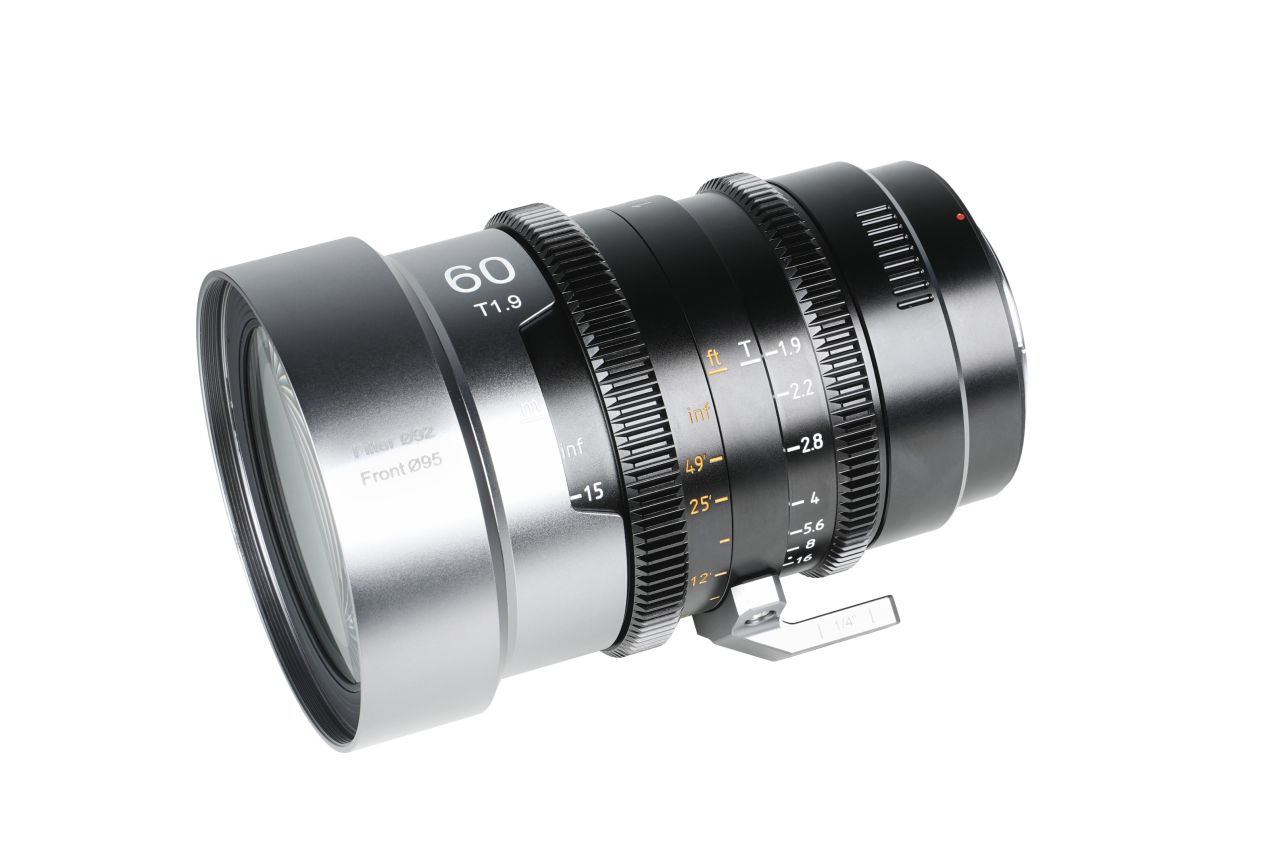 SIRUI IronStar T1.9 1.5× Anamorf Full Frame Cine Objektív 60mm (Kék Becsillanás) SIRUI IronStar T1.9 1.5× Anamorf Full Frame Cine Objektív 60mm (Kék Becsillanás)
