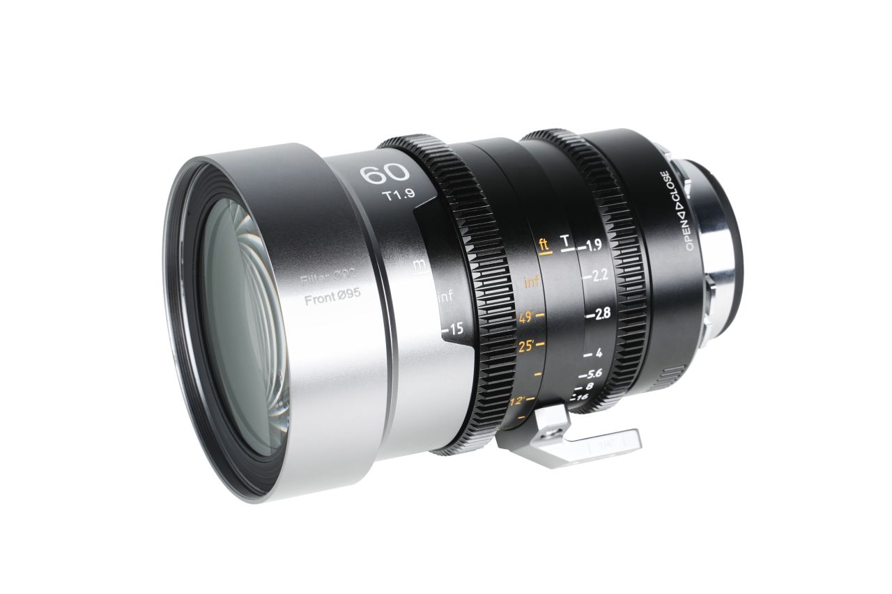 SIRUI IronStar T1.9 1.5× Anamorf Full Frame Cine Objektív 60mm (Kék Becsillanás) SIRUI IronStar T1.9 1.5× Anamorf Full Frame Cine Objektív 60mm (Kék Becsillanás)