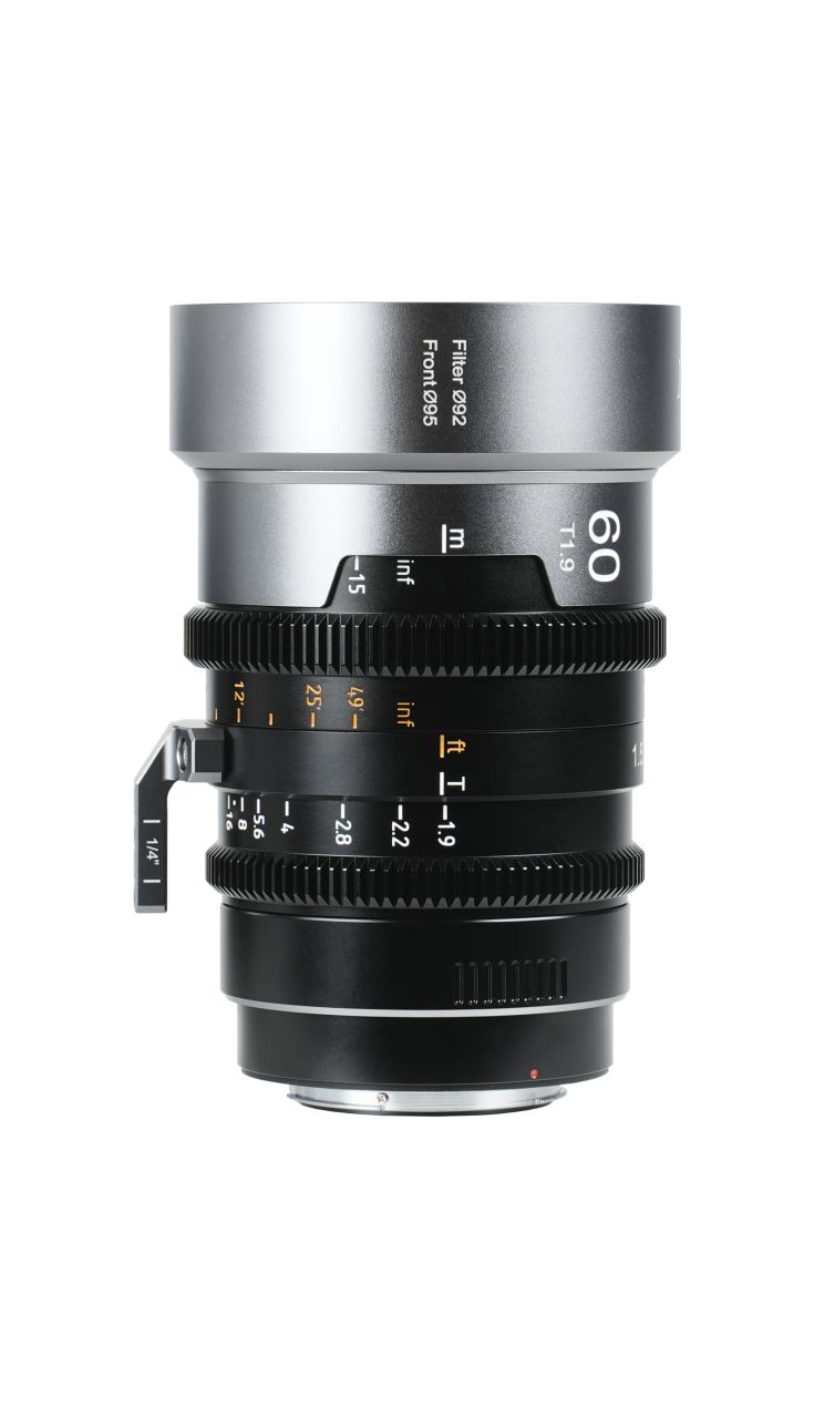 SIRUI IronStar T1.9 1.5× Anamorf Full Frame Cine Objektív 60mm (Kék Becsillanás) SIRUI IronStar T1.9 1.5× Anamorf Full Frame Cine Objektív 60mm (Kék Becsillanás)