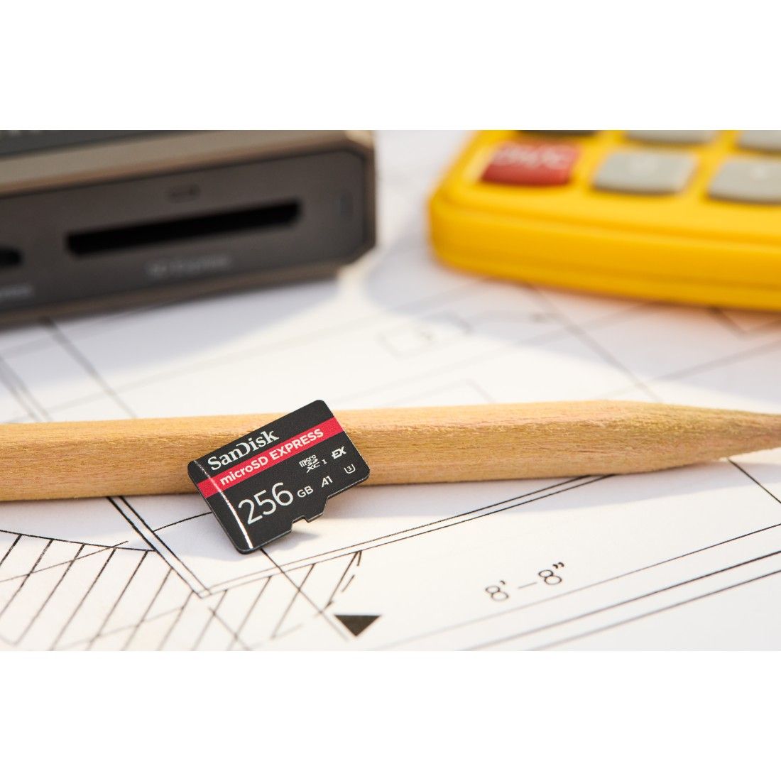 SanDisk microSDXC Express 256GB (V30 / U3 / UHS-I / Cl.10 / R650MB/s/W210MB/s) SanDisk microSDXC Express 256GB (V30 / U3 / UHS-I / Cl.10 / R650MB/s/W210MB/s)