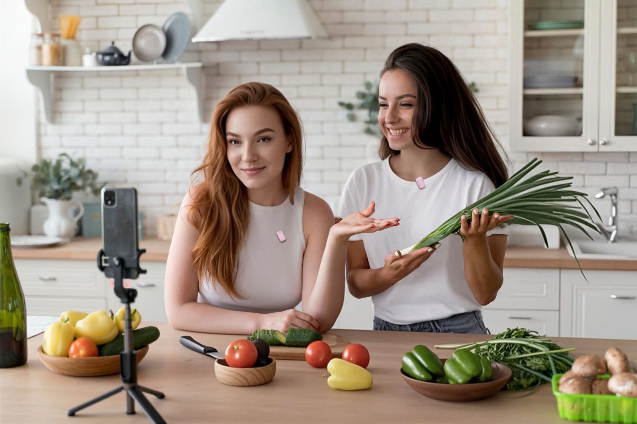 LUUCCO MiniPods K1 vezeték nélküli csíptetős lavalier wireless mikrofon telefonhoz USB-C (Rózsaszín)